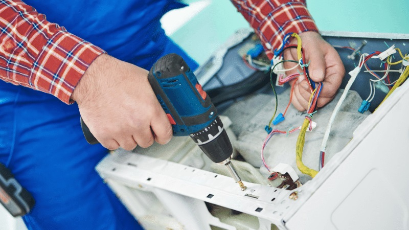 Nallıhan Smeg Smeg çamaşır makinesi kart tamiri – Su almama arızası orijinal parça ile giderildi. - Teknik servis örneği